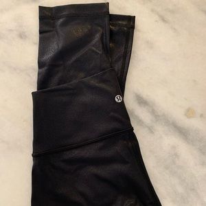 Lululemon wunder Unders crops with Sheen